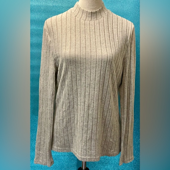 Sweaters - 2/$15 FREE SHIPPING NWOT—“Greige” mockneck sweater. Sz XL bust 40 & below